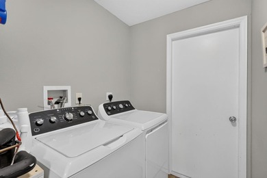 So much to enjoy in this move-in ready 3 Bedroom, 2 Bath, 2 Car - photo 22