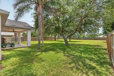 So much to enjoy in this move-in ready 3 Bedroom, 2 Bath, 2 Car - photo 25