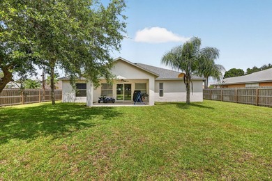 So much to enjoy in this move-in ready 3 Bedroom, 2 Bath, 2 Car - photo 26