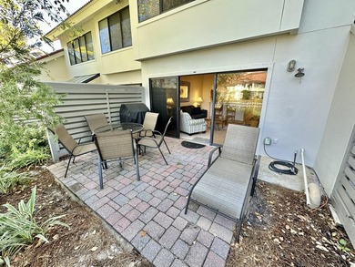 This beautiful Beachwalk Villa is being sold fully furnished and - photo 27