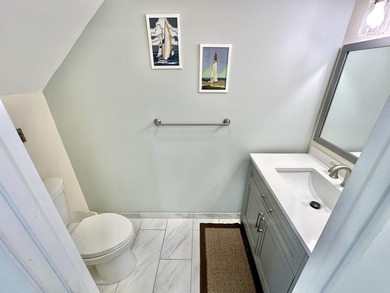 This beautiful Beachwalk Villa is being sold fully furnished and - photo 31