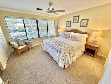 This beautiful Beachwalk Villa is being sold fully furnished and - photo 40