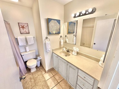 This beautiful Beachwalk Villa is being sold fully furnished and - photo 44