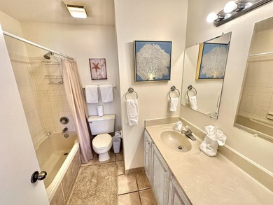 This beautiful Beachwalk Villa is being sold fully furnished and - photo 45