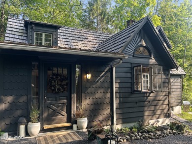 Lake Home For Sale in Dingmans Ferry, Pennsylvania