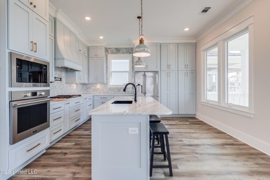 TRUE GULF-FRONT HOME | PANORAMIC WATER VIEWS | LOW-MAINTENANCE - photo 6
