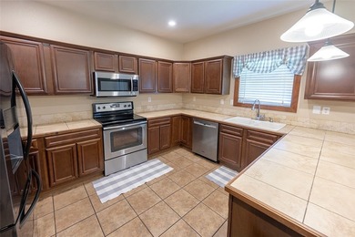 ***$10,000 SELLER ALLOWANCE!*** Use it toward closing costs - photo 5