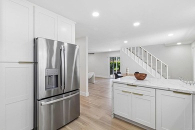 Rare opportunity to own a fully remodeled property in the heart - photo 15