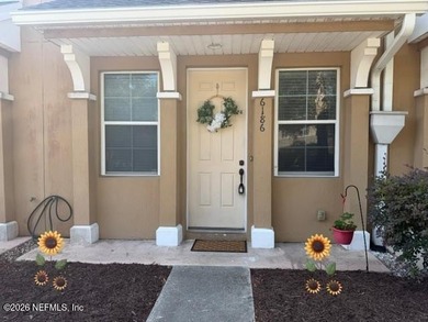 MOVE-IN READY and beautiful townhome .TOWNHOME offers additional - photo 2