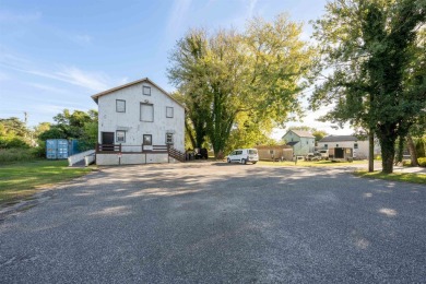 property Type: Commercial / Warehouse Zoning: C-5 Commercial Lot