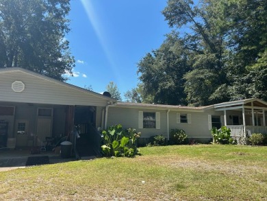 Lake Sinclair Home For Sale in Milledgeville Georgia