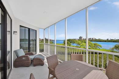 Enjoy over 1,460 sq. ft. of beautifully renovated Intracoastal - photo 3