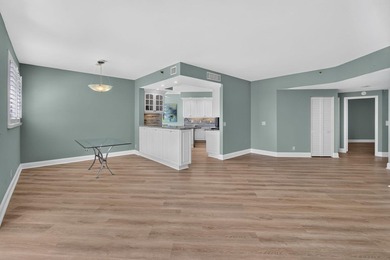 Enjoy over 1,460 sq. ft. of beautifully renovated Intracoastal - photo 6