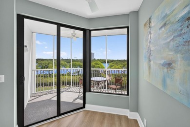 Enjoy over 1,460 sq. ft. of beautifully renovated Intracoastal - photo 10