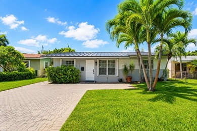 Beautifully updated 2-bedroom, 2-bath home with a versatile - photo 1