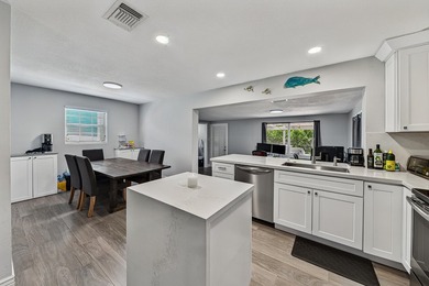 Beautifully updated 2-bedroom, 2-bath home with a versatile - photo 4