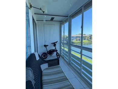 Ouah ! $1 Million view ! Don't miss the opportunity to own your