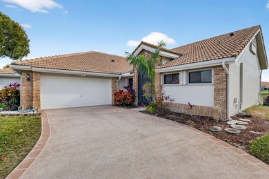 (private lake, pond, coastal) Home For Sale in Boynton Beach Florida