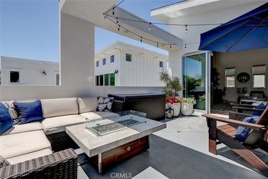 Front unit townhouse. Tons of natural light throughout the house - photo 5