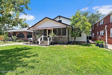 Welcome to this beautifully updated 1921 bungalow in historic - photo 1