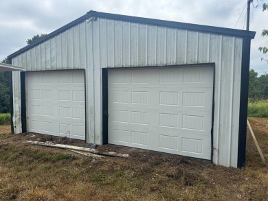 (private lake, pond, creek) Acreage For Sale in Lucas Kentucky