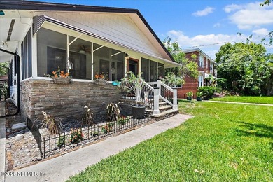 Welcome to this beautifully updated 1921 bungalow in historic - photo 2
