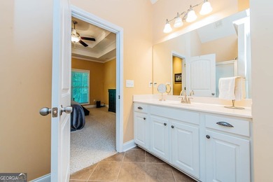 Welcome to your ideal retreat at Lake Sinclair, offering space - photo 17