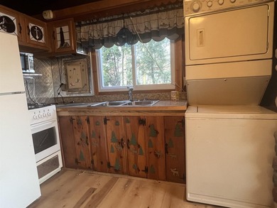Welcome to your Up North escape on Sutherland Lake. With 90 feet - photo 19