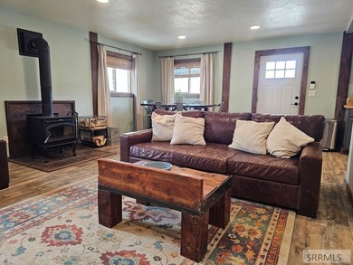 This custom-built Barn dominium on 1.5 acres of fully fenced - photo 19