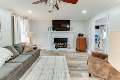 Beautifully updated 5 bedroom, 3.5 bath home with approx 3 - photo 20
