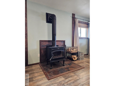 This custom-built Barn dominium on 1.5 acres of fully fenced - photo 21