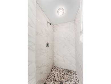 Welcome to your coastal retreat! This beautifully updated - photo 22
