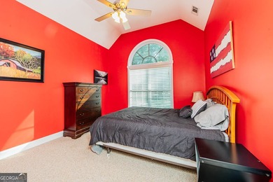 Welcome to your ideal retreat at Lake Sinclair, offering space - photo 23