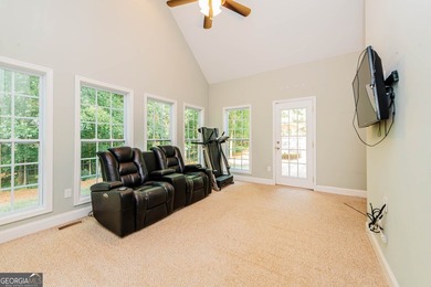 Welcome to your ideal retreat at Lake Sinclair, offering space - photo 25