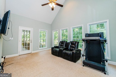 Welcome to your ideal retreat at Lake Sinclair, offering space - photo 26