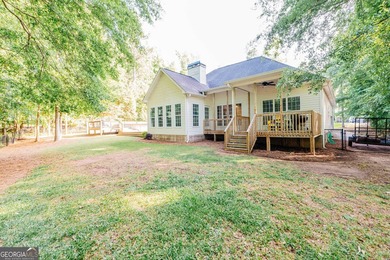 Welcome to your ideal retreat at Lake Sinclair, offering space - photo 27