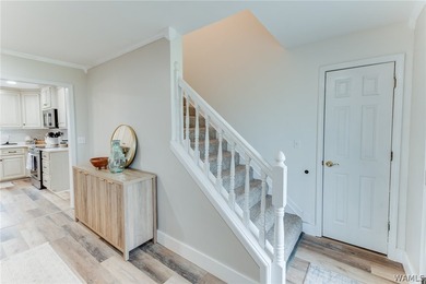 Beautifully updated 5 bedroom, 3.5 bath home with approx 3 - photo 28