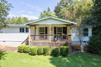 Lake Home For Sale in Eatonton, Georgia
