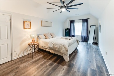 Beautifully updated 5 bedroom, 3.5 bath home with approx 3 - photo 33