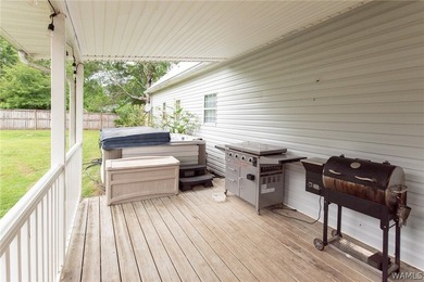 Beautifully updated 5 bedroom, 3.5 bath home with approx 3 - photo 37