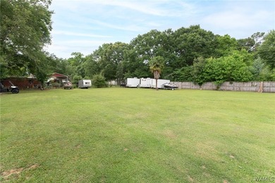 Beautifully updated 5 bedroom, 3.5 bath home with approx 3 - photo 39