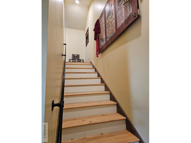 This custom-built Barn dominium on 1.5 acres of fully fenced - photo 40