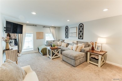Beautifully updated 5 bedroom, 3.5 bath home with approx 3 - photo 42