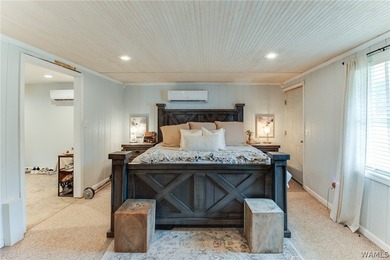 Beautifully updated 5 bedroom, 3.5 bath home with approx 3 - photo 49
