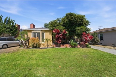 Welcome to this beautiful traditional home, where classic 1940s - photo 2