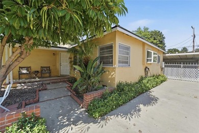 Welcome to this beautiful traditional home, where classic 1940s - photo 3