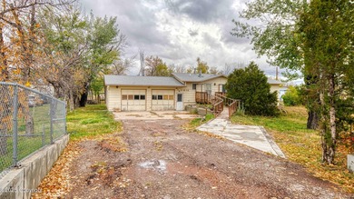 This Ranch style home is a Diamond in the ruff &amp; is being Sold