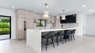 Beautifully renovated and completely move-in ready! This - photo 6