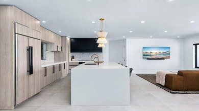 Beautifully renovated and completely move-in ready! This - photo 7