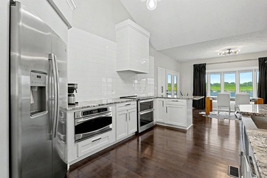 Beautiful modern customized home on the lake side of The - photo 11